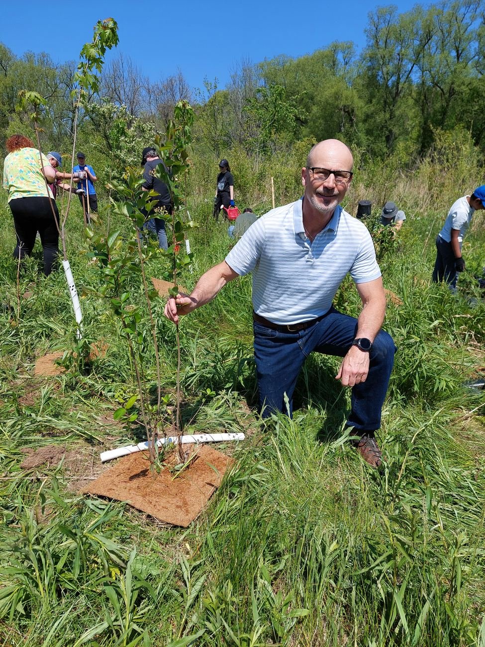 D'Arcy Keene volunteering in the community